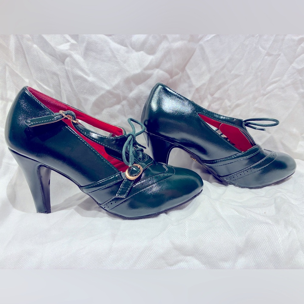 Lulu Hun. Retro-Style Oxford Heels, Hunter Green Vegan Leather, UK 3/US 5